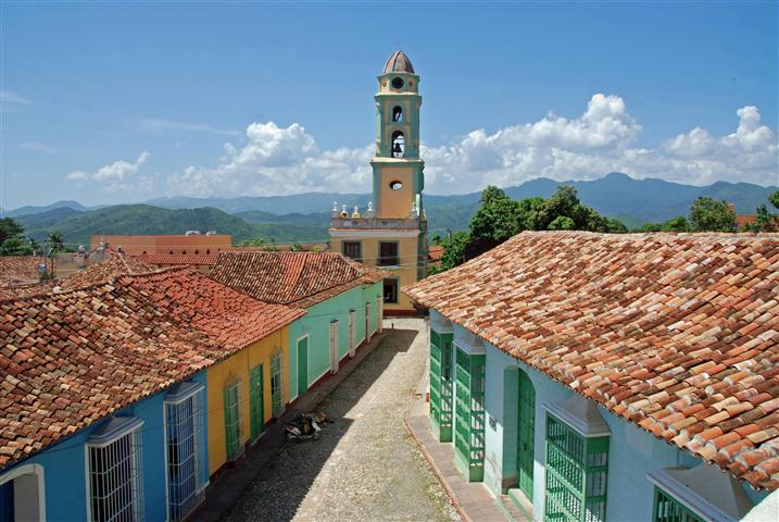 Trinidad requiere de otras opciones y otros circuitos para el turismo, por la fragilidad que ya tiene este Centro Histórico, porque cada vez crece más su número de turistas