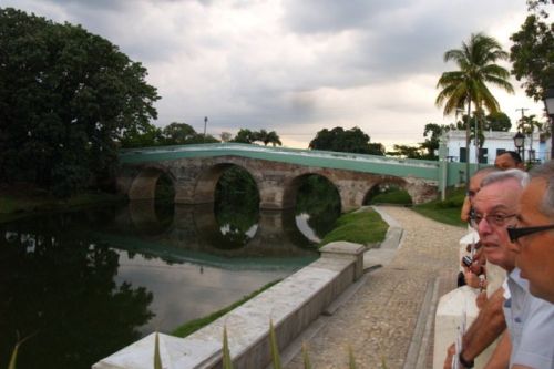 El Doctor Eusebio Leal Spengler, alabó las labores de restauración del patrimonio que le dan vida a la villa del Espíritu Santo, Monumento Nacional, fundada por los españoles en 1514. (foto: Garal) 