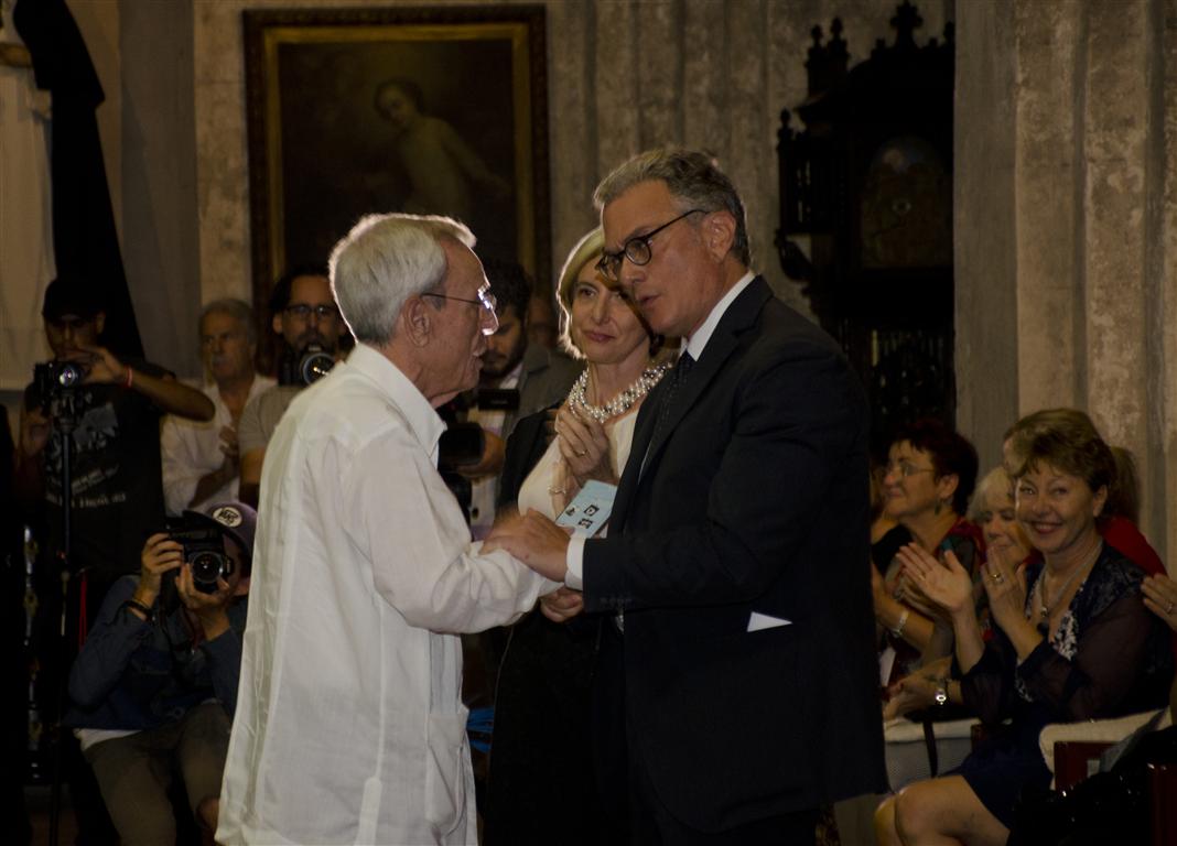 eusebio leal y embajador de italia en cuba (Medium)